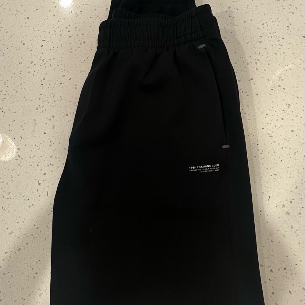 Abercrombie & Fitch active wear